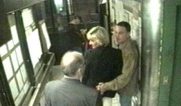 戴安娜给记者爆料视频在线观看,揭秘王室幕后真相